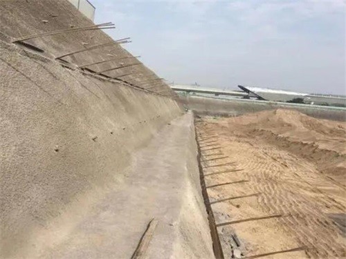 岳塘河道边坡加固